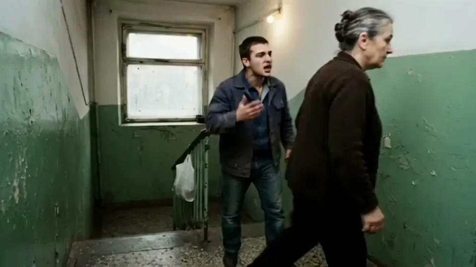 Cinéma Vérité: The camera observes and never arranges what it sees.